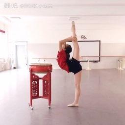 搬腿视频,轻松掌握腿部力量训练技巧